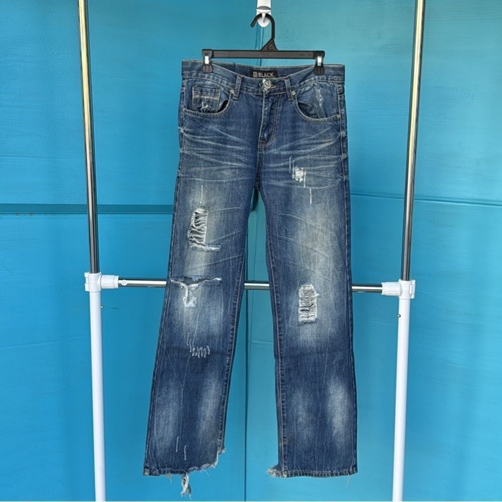 CJ Black Premium Destroyed Distressed jeans Women’s Size 30/32